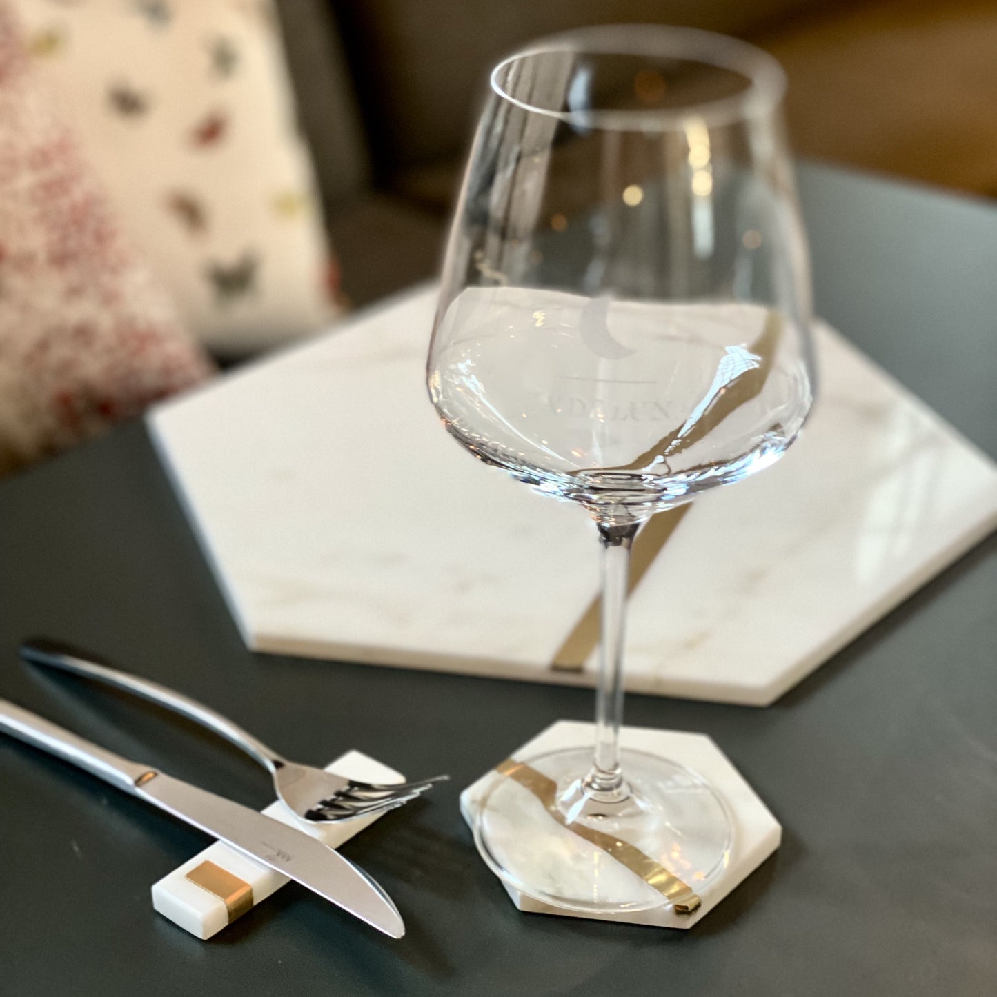 Brass Collection _ Hexagonal marble coaster with brass