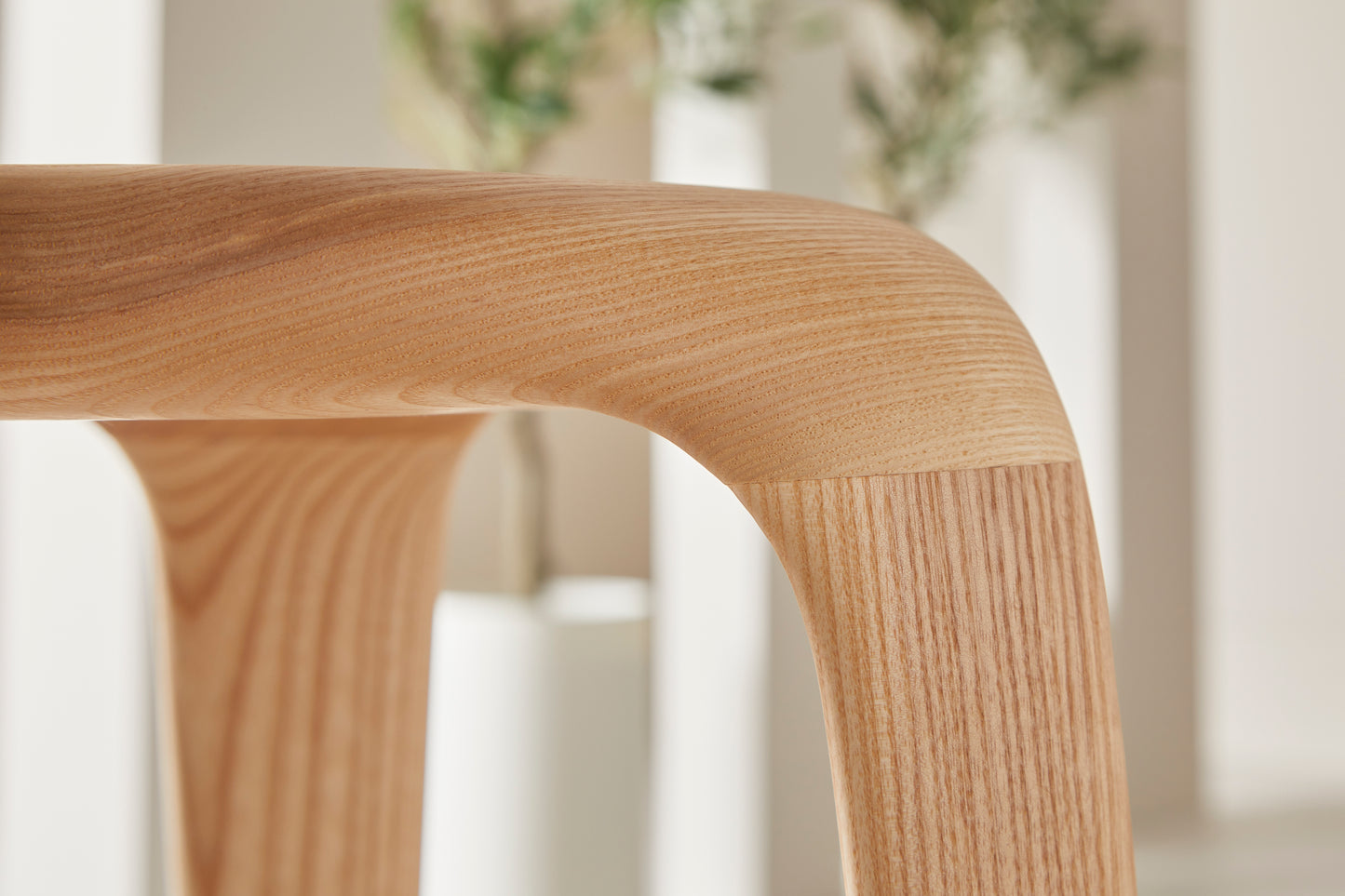 Flow counterheight stool