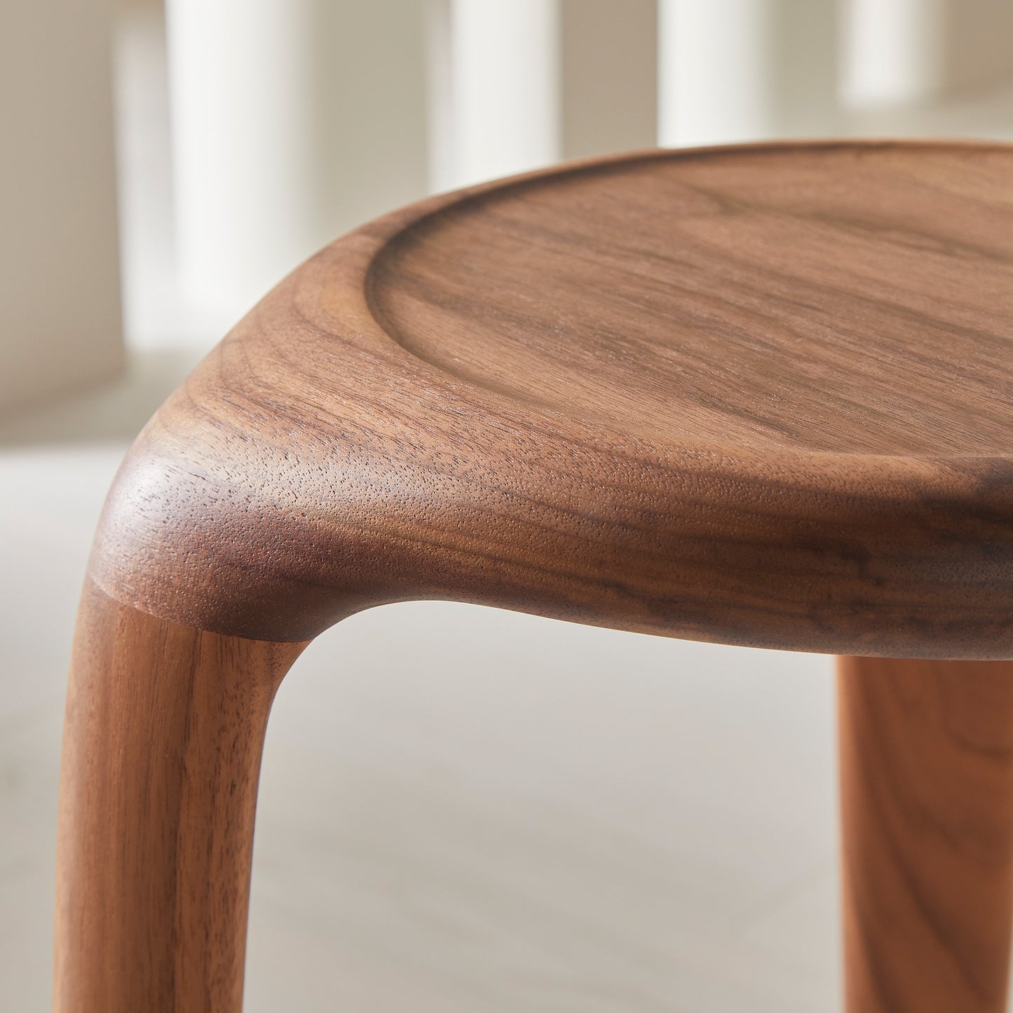 Flow counterheight stool