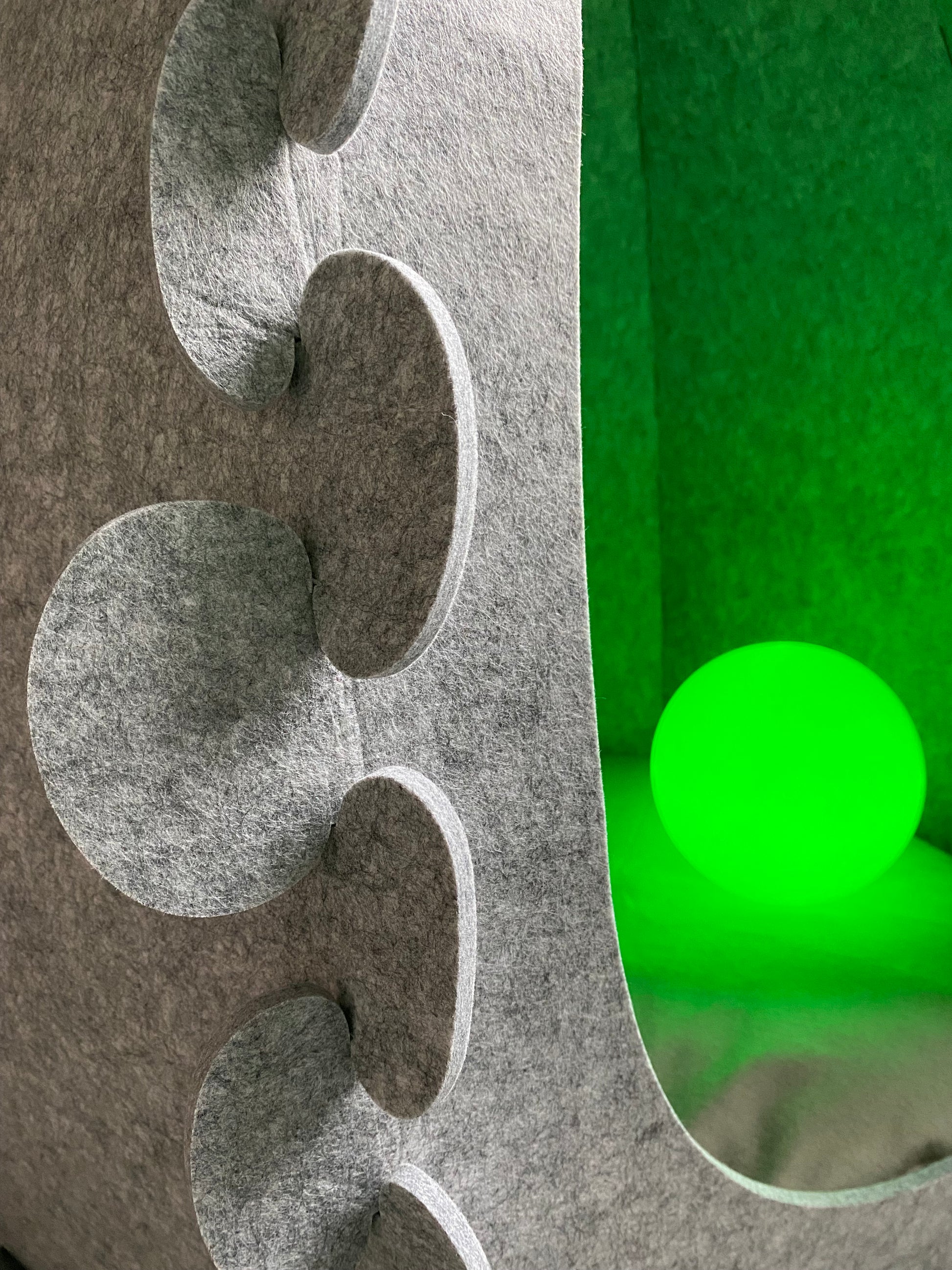 detail with light of poppi pod
